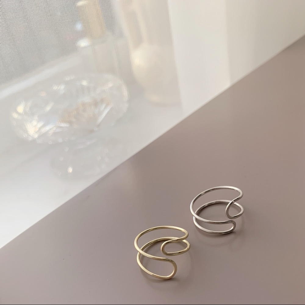 Minimalist Midi Ring | 14k Gold Plated - Picture 3 of 8